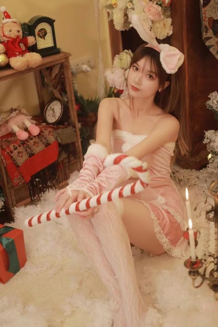 Christmas Bunny Girl Outfit